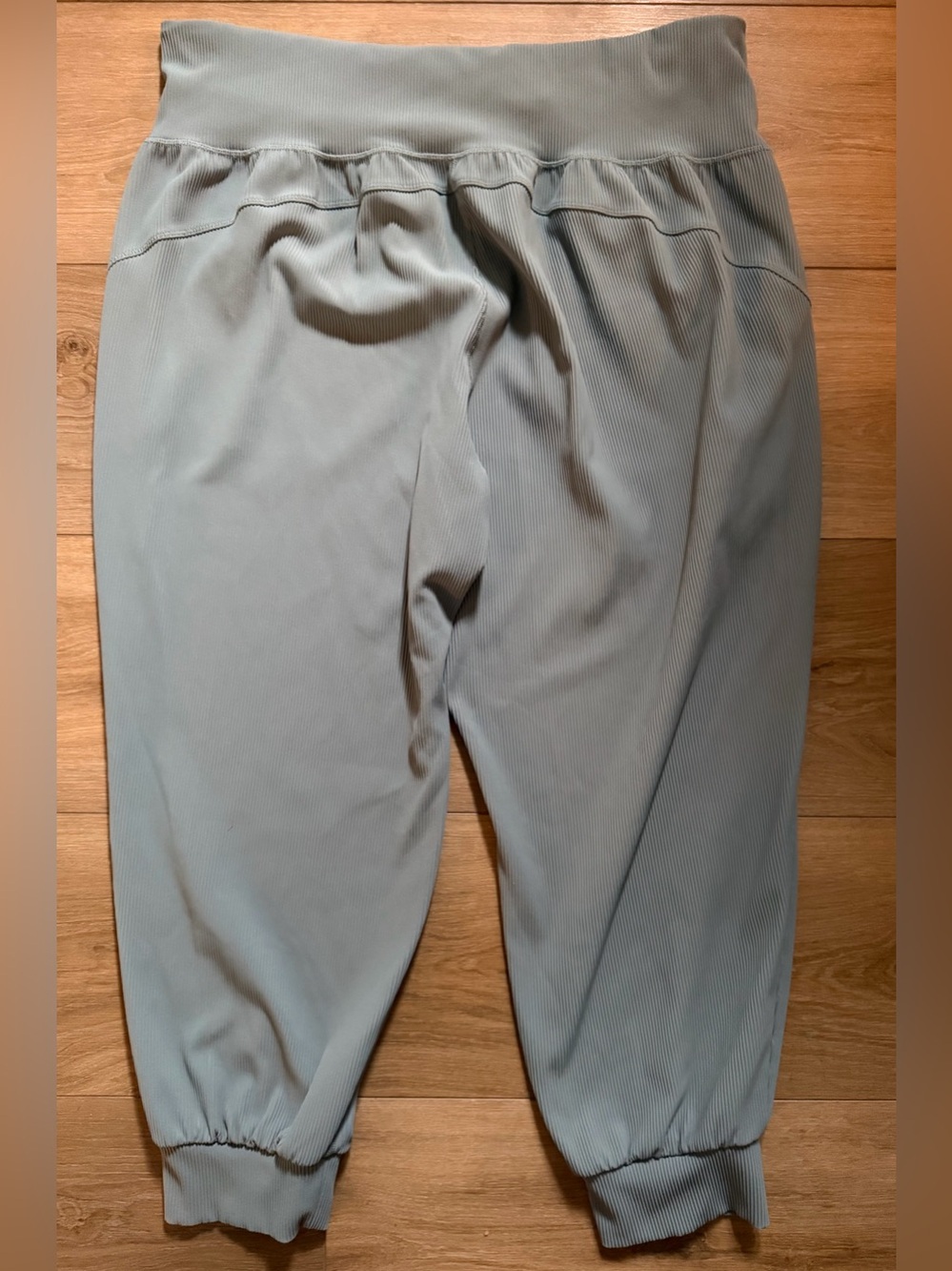 ATHLETA Salutation Ribbed Jogger EUC - Picture 3 of 9